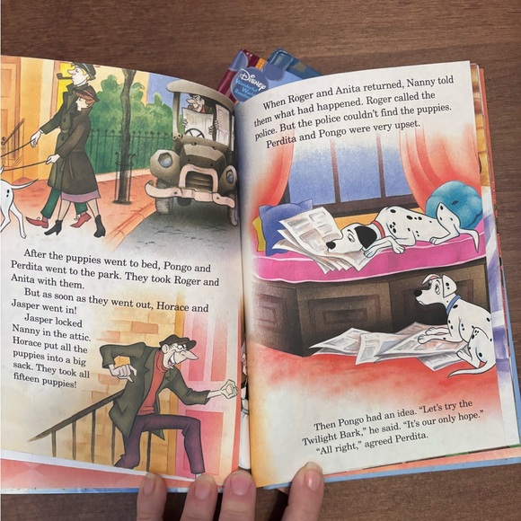 Disney Colorful Storybook Collection of 4 hardcover classic books - Picture 10 of 12